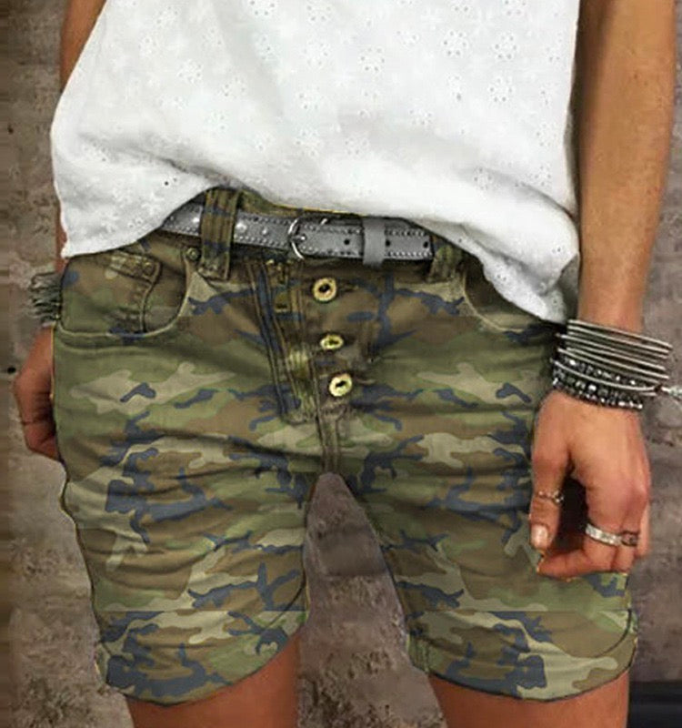 Febedress Elastic Waist Buttons Skinny Camo Shorts